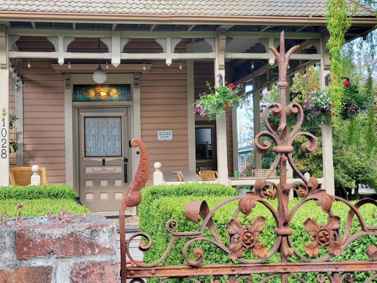 The Adams Pragge House - Victorian Bed & Breakfast พอร์ตทาวเซนด์ ภายนอก รูปภาพ