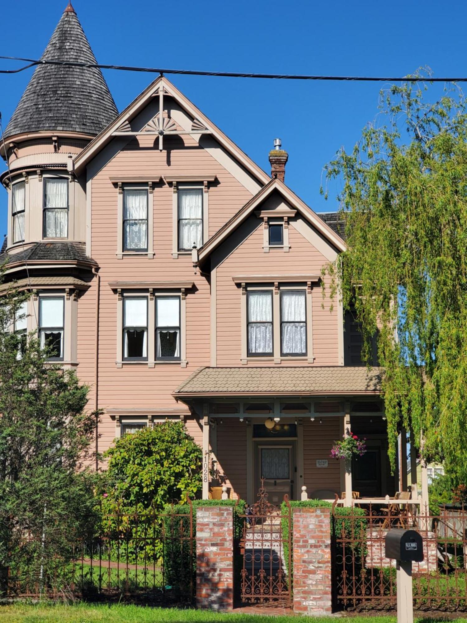 Adams Pragge House - Victorian Bed & Breakfast พอร์ตทาวเซนด์ ภายนอก รูปภาพ