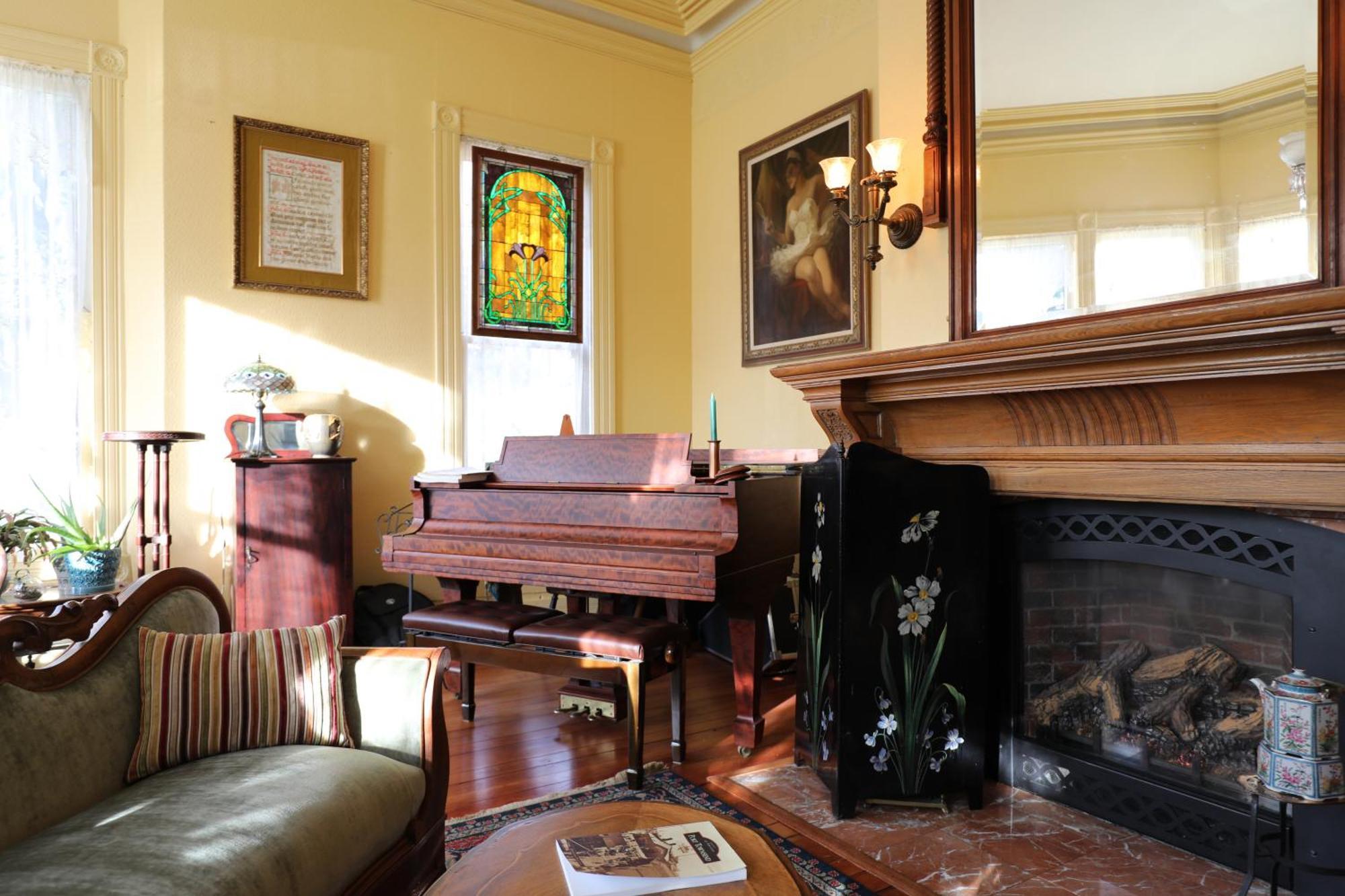 Adams Pragge House - Victorian Bed & Breakfast พอร์ตทาวเซนด์ ภายนอก รูปภาพ